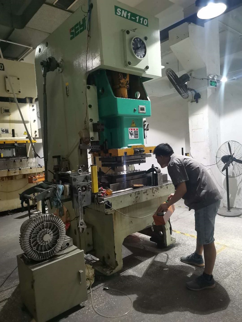 1603710318190578.jpg 5新產品試模.jpg